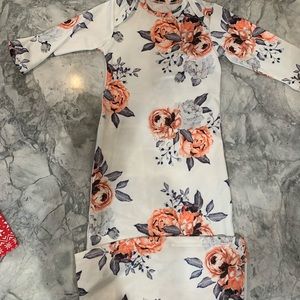 Newborn knotted gown 0-6months